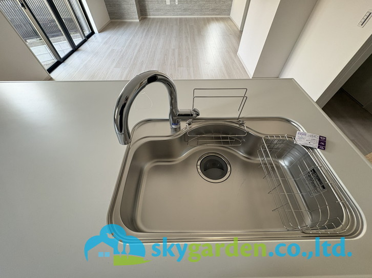 藤沢市片瀬6期　新築戸建　全2棟2号棟のキッチン|キッチンでお料理をお楽しみください