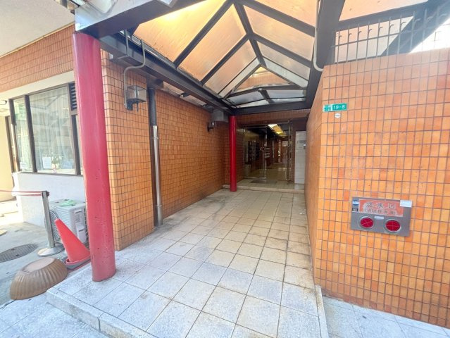 PALMIZIO東三国のエントランス