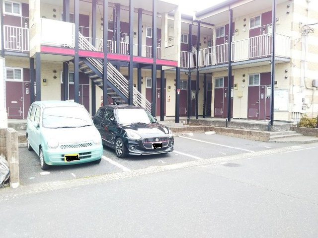 レオパレス守谷中央の駐車場|画像10