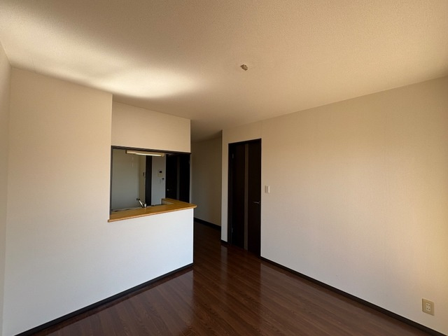 スカイヴィレッジ城南A棟の居間・リビング|※同タイプの部屋写真です