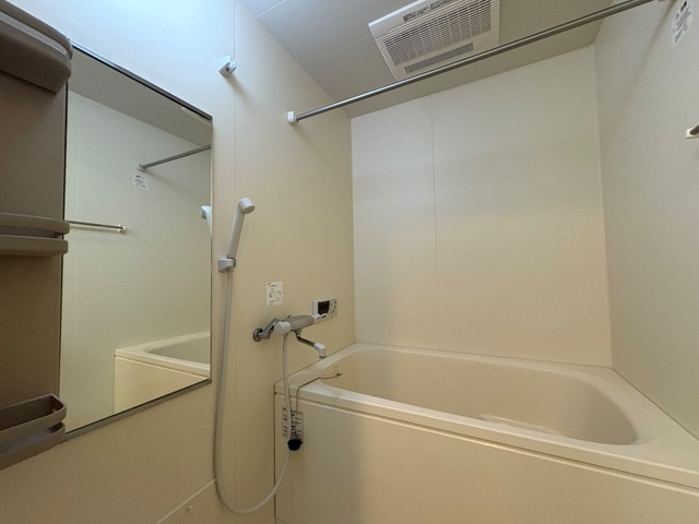 スカイヴィレッジ城南A棟の浴室|※同タイプの部屋写真です