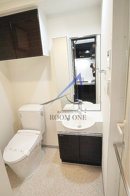 GENOVIA上野Ⅱskygardenの洗面所|洗面台です。