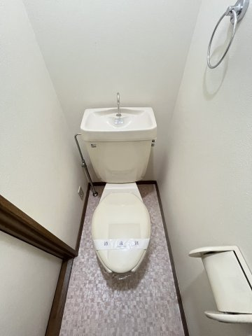 メゾンイワサカのトイレ|清潔感のあるトイレです