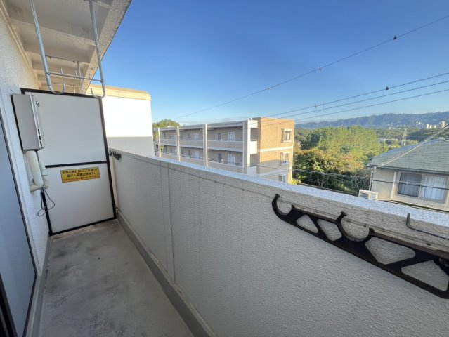 メゾンイワサカのバルコニー|陽当たり良好なバルコニーです