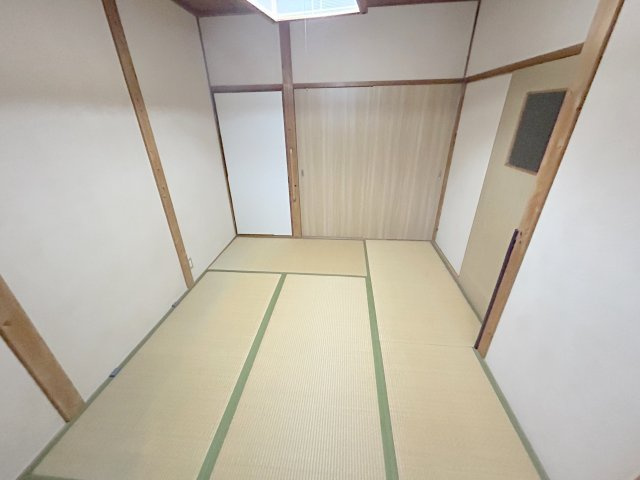 俵口町大久保借家の和室
