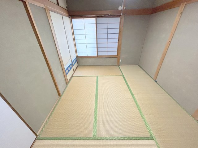 俵口町大久保借家の和室