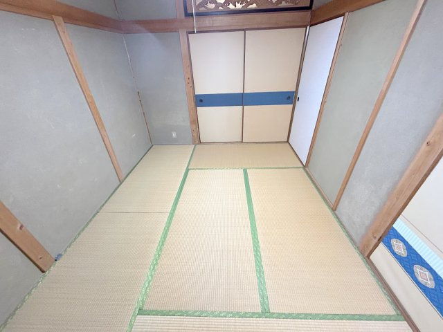 俵口町大久保借家の和室
