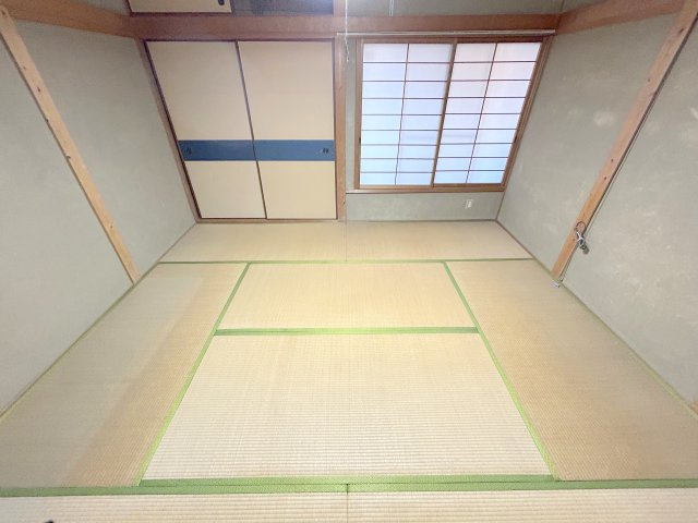 俵口町大久保借家の和室