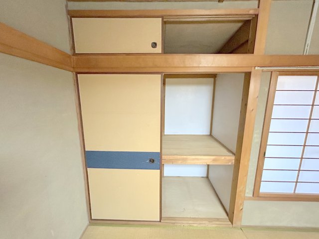 俵口町大久保借家の収納