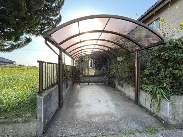 松ヶ谷ロ2754中古戸建の駐車場