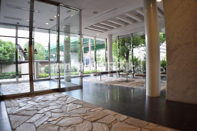 大阪市中央区馬場町の賃貸マンションのロビー