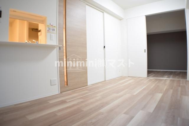 大阪市西区阿波座１丁目の賃貸マンションの居間・リビング