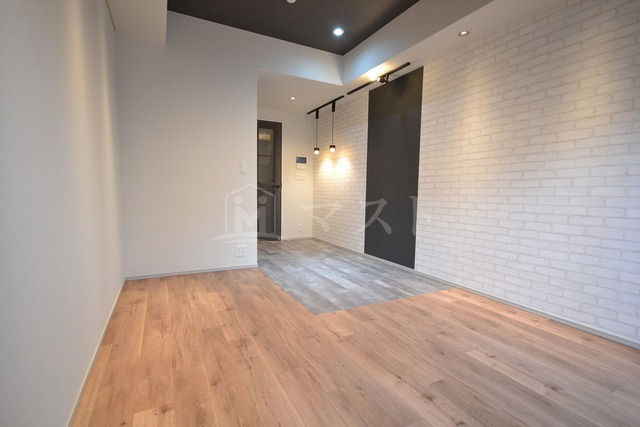 大阪市西区北堀江１丁目の賃貸マンションの居間・リビング