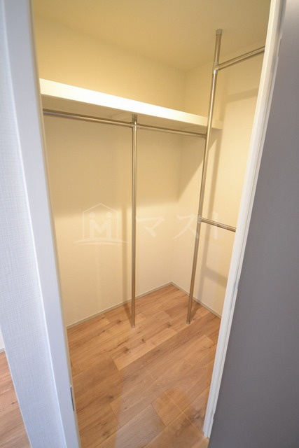 大阪市西区北堀江１丁目の賃貸マンションの収納