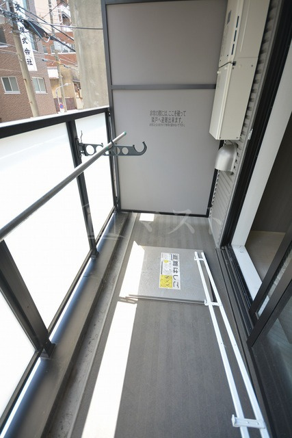 大阪市西区新町４丁目の賃貸マンションのバルコニー