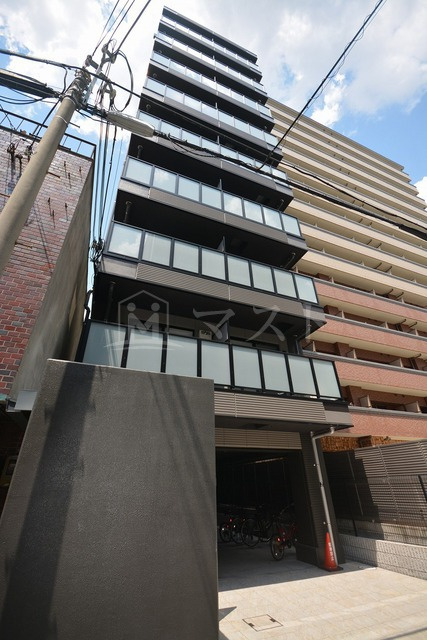 大阪市西区新町４丁目の賃貸マンションの外観