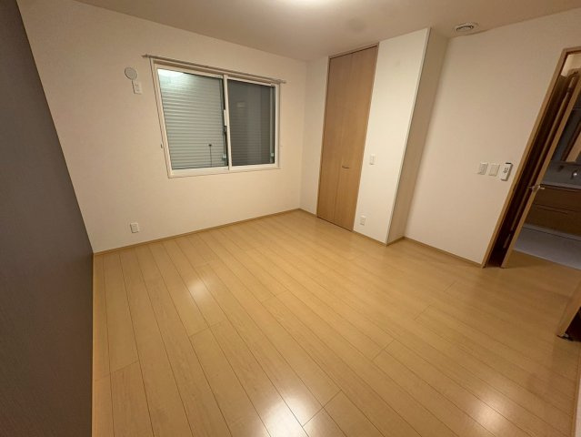 ファミーユA棟の居間・リビング