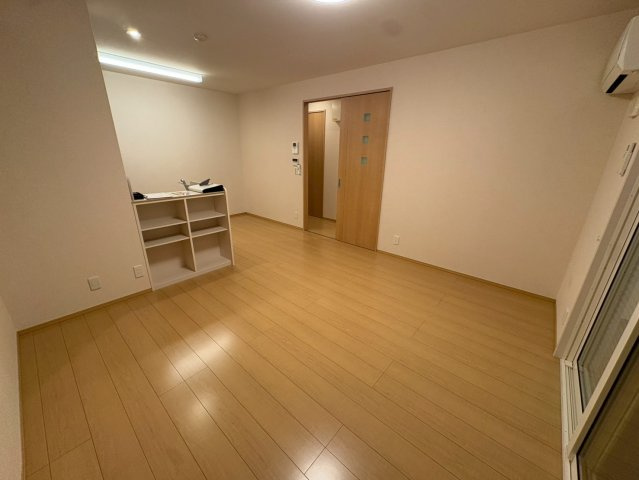 ファミーユA棟の居間・リビング