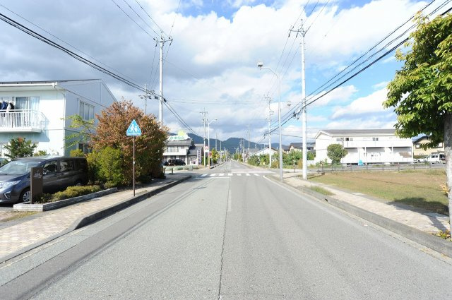 三本柳東3丁目　土地の前面道路含む現地写真