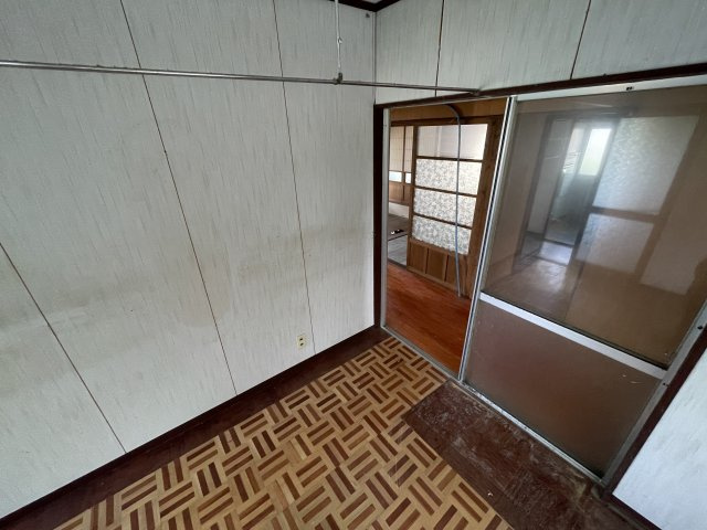 南今泉4881戸建ての洋室