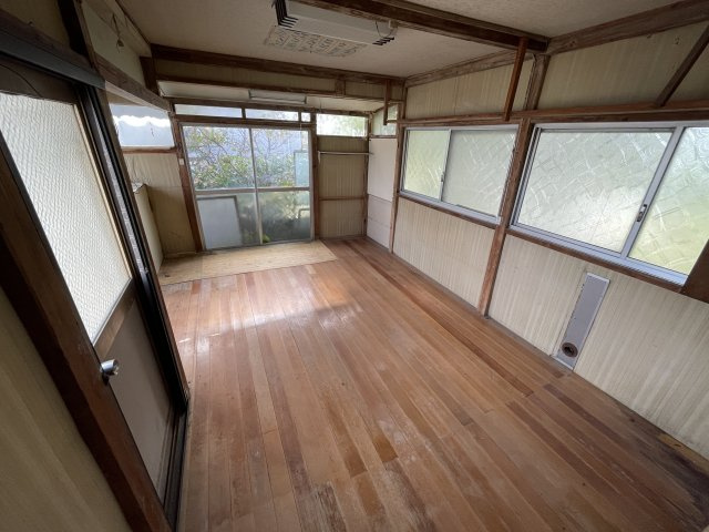 南今泉4881戸建ての洋室