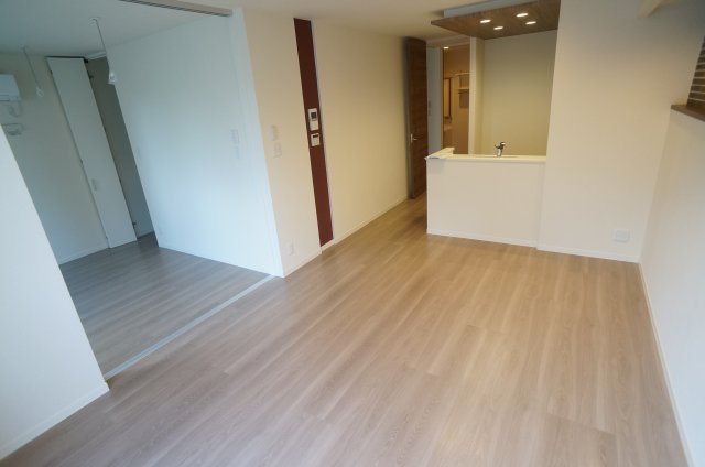 East Villa 逆瀬川の居間・リビング