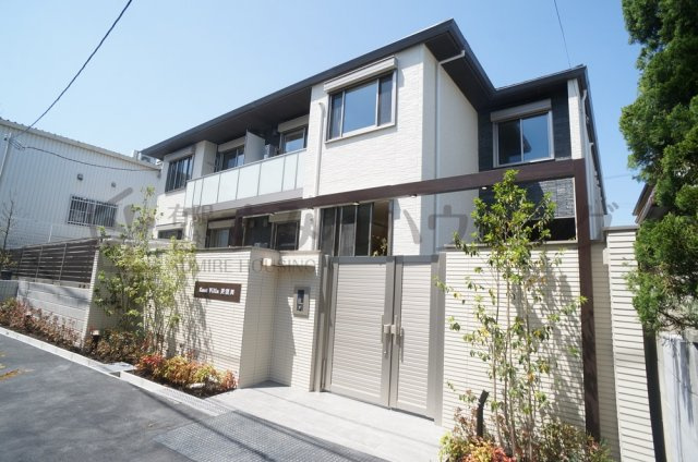 East Villa 逆瀬川