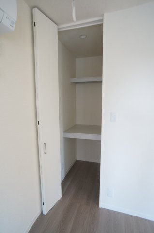 East Villa 逆瀬川の収納