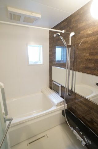 East Villa 逆瀬川の浴室