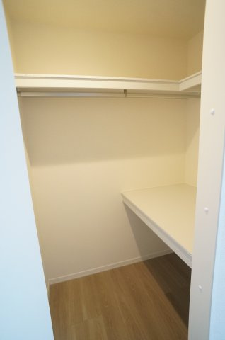 East Villa 逆瀬川の収納