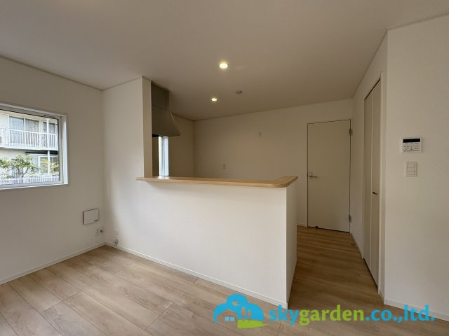 鎌倉市今泉台第5　新築戸建　全1棟1号棟の前面道路含む現地写真|令和7年11月7日撮影（工事中）