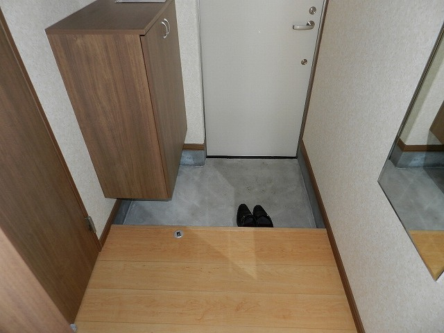 エル・フォーチュナーの玄関