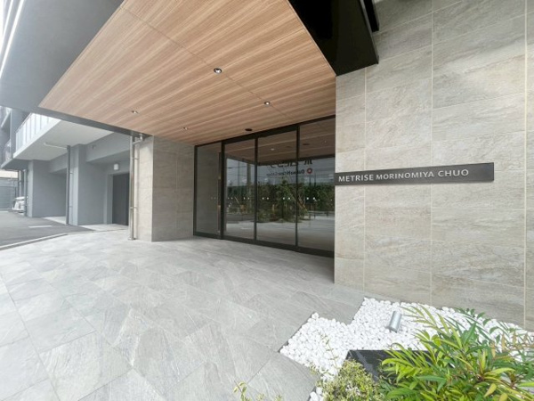 【エントランス】 | 【エントランス外観】高級感のあるエントランス入口です！