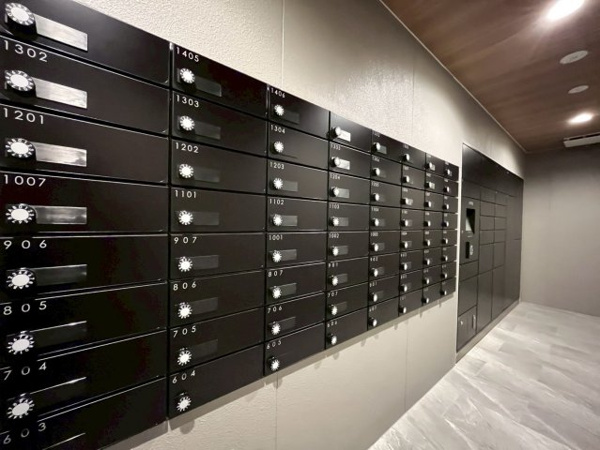 【設備】 | 【メールコーナー】シンプルで使いやすい郵便受けです！