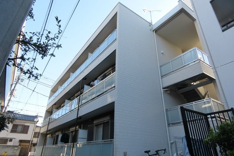 リブリ・TKグレイスビルⅢの玄関