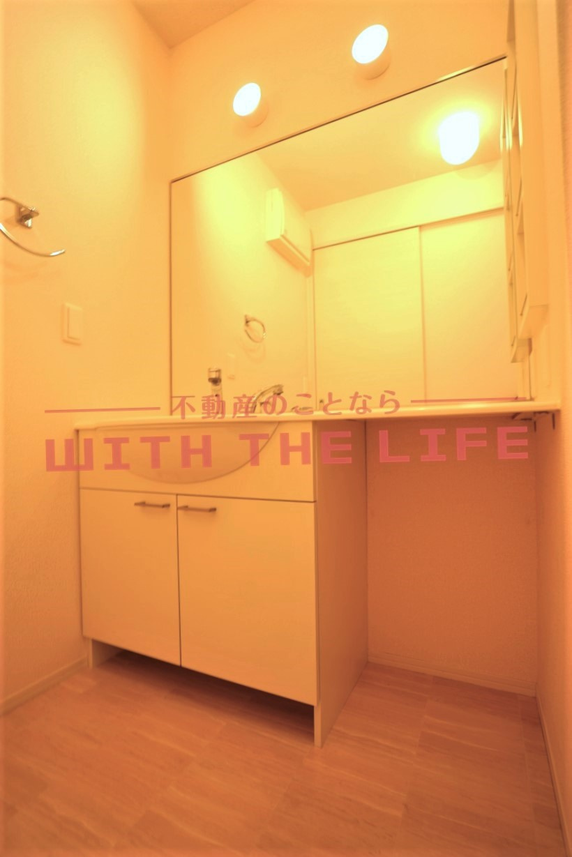 ランプロン【キャッシュバック対象】の独立洗面台|独立洗面化粧台が付いています