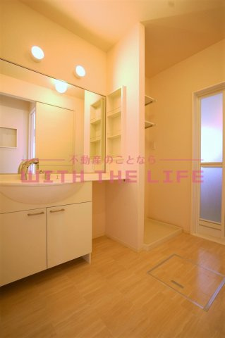 ランプロン【キャッシュバック対象】の洗面所|脱衣スペースもあります