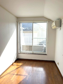 南大泉6丁目貸家の洋室|コンパクトで使いやすい洋室です