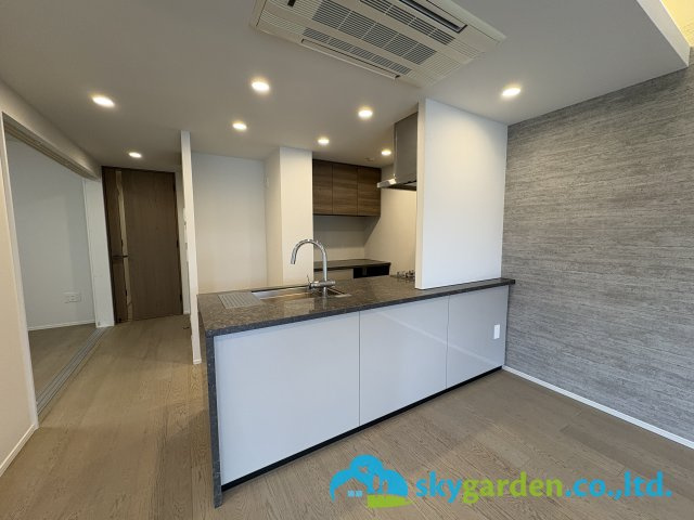 クリオ鵠沼海岸グランロワのキッチン|視界良好、会話がはずむオープンキッチン