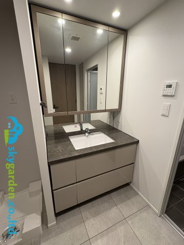 クリオ鵠沼海岸グランロワの独立洗面台|独立洗面台あり、毎朝おしゃれに忙しい女性の方におすすめです