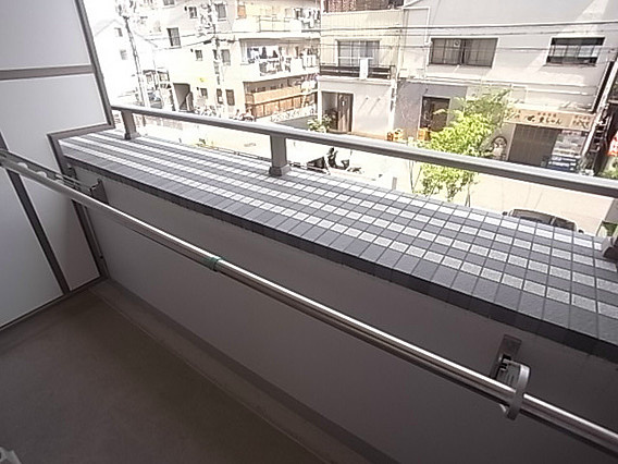 ラウル六甲道のバルコニー