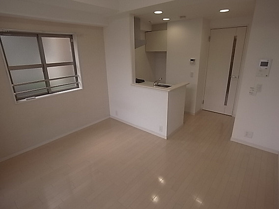 ラウル六甲道の居間・リビング