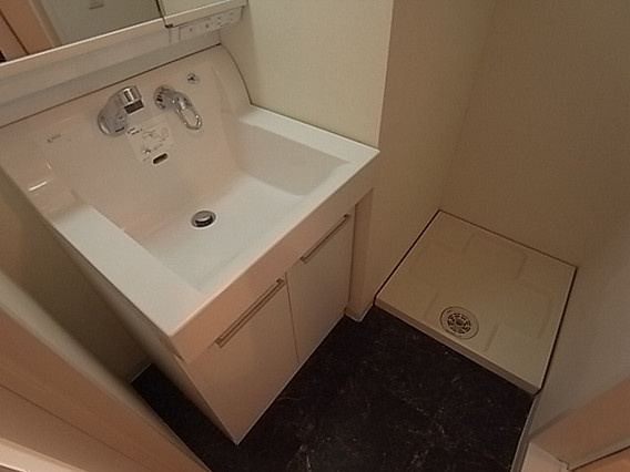 ラウル六甲道の洗面所