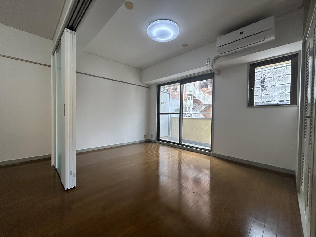 三宮UEハウスの居間・リビング