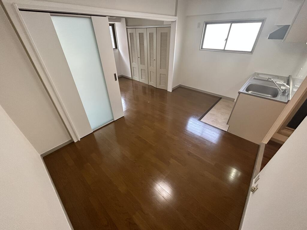 三宮UEハウスの居間・リビング