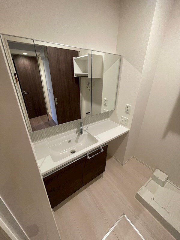 ラポール岡本【仮称】D-room西岡本の洗面所