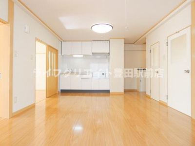 【居間・リビング】 | ホウユウビル