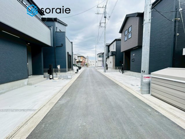 入間市東藤沢24期　新築戸建て　グラファーレの前面道路含む現地写真|3/19　撮影