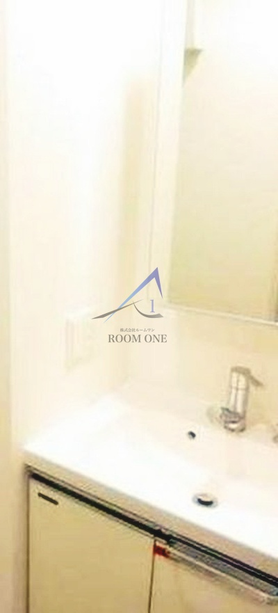 Log上野駅前の洗面所|洗面台です。