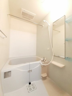 【浴室】 | シエル・ヴェルソーⅡ | コンパクトで使いやすいお風呂です